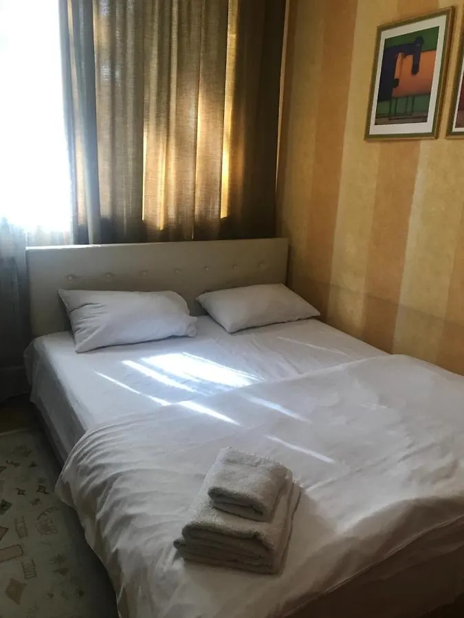 קייב Three-Room Apartments At The Polytechnic Institute